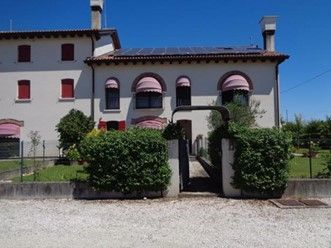 Villetta a schiera in residenziale in Via Campagne 7