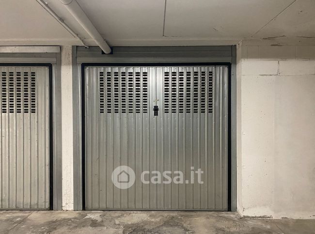 Garage/posto auto in residenziale in Piazza della Repubblica 25