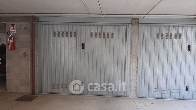 Box/posto auto in residenziale in Via Cesare Terranova