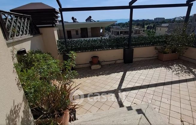 Attico/mansarda in residenziale in Via del Prato
