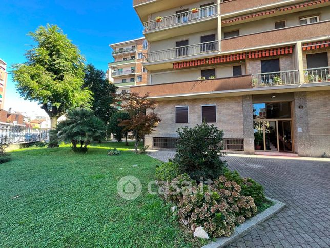 Appartamento in residenziale in Via Negroli 28