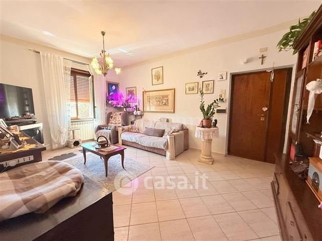 Appartamento in residenziale in Viale di Marino