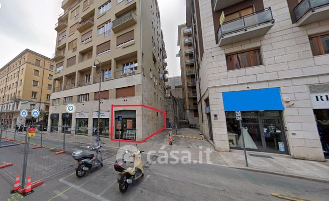 Attivitã /licenza (con o senza mura) in commerciale in Corso V. Emanuele 32
