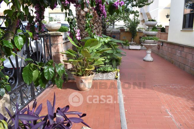 Casa indipendente in residenziale in Via delle Pescine