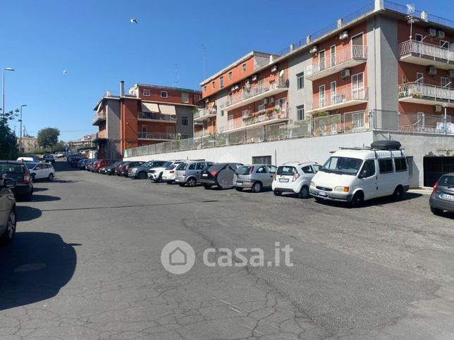 Garage/posto auto in residenziale in Via Mafalda di Savoia 14