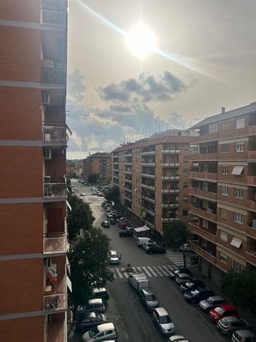 Appartamento in residenziale in Via Attio Labeone