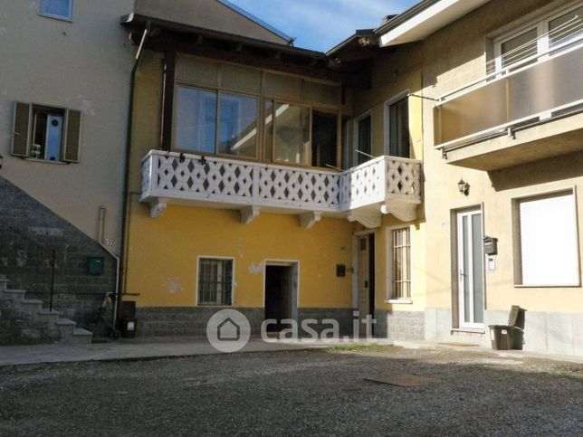 Casa indipendente in residenziale in Via Umberto I 25