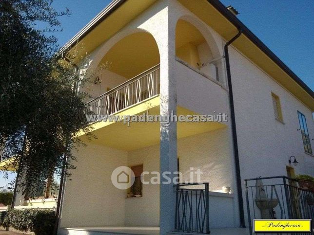 Casa bi/trifamiliare in residenziale in Via Antonio Meucci 30
