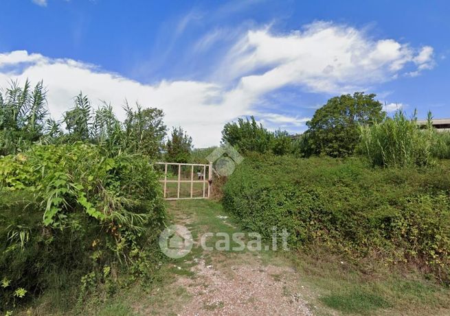 Terreno agricolo in commerciale in Via Orvinio
