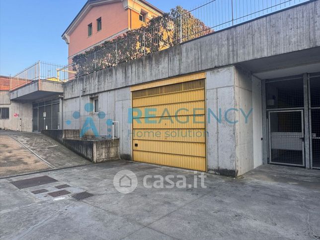 Box/posto auto in residenziale in Via Mazzini