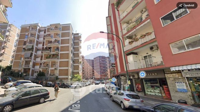 Ufficio in commerciale in Via Francesco Netti 12
