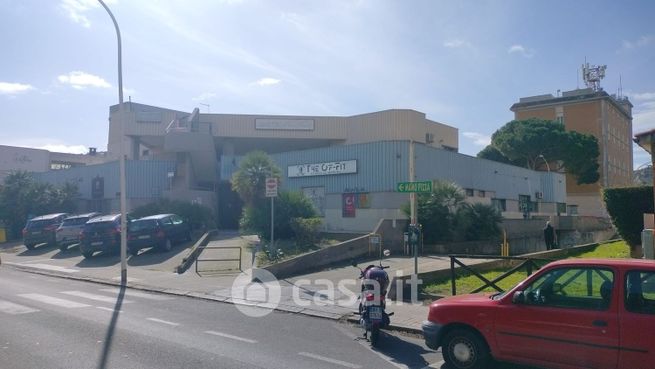 Box/posto auto in residenziale in Via del Pozzetto 9