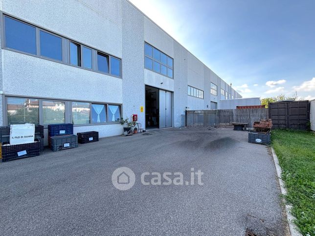 Capannone in commerciale in Via dei Legnaioli