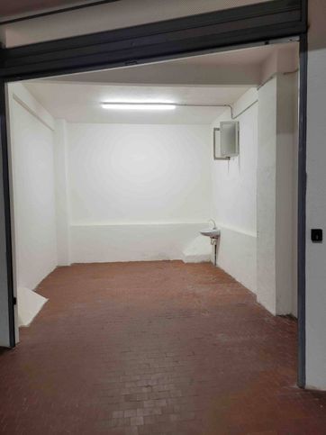 Box/posto auto in residenziale in Via Angelo Orsini 23
