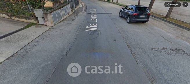 Capannone in commerciale in Via Leonardo Da Vinci