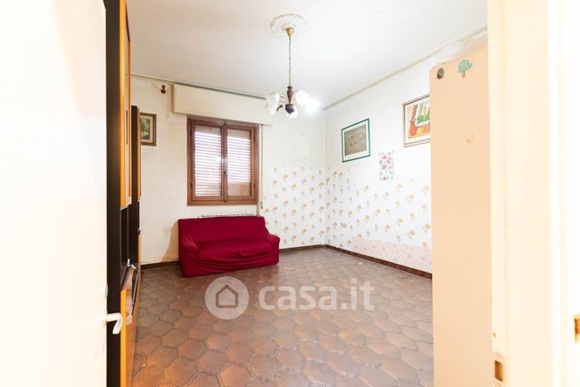 Casa indipendente in residenziale in Via dei Bassi 20