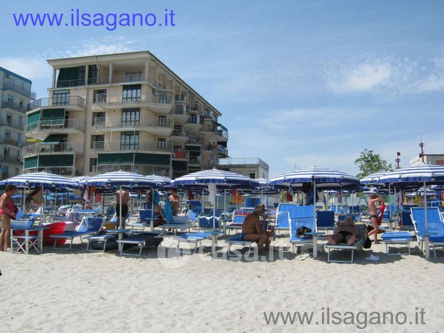 Appartamento in residenziale in Via Mar Jonio 87