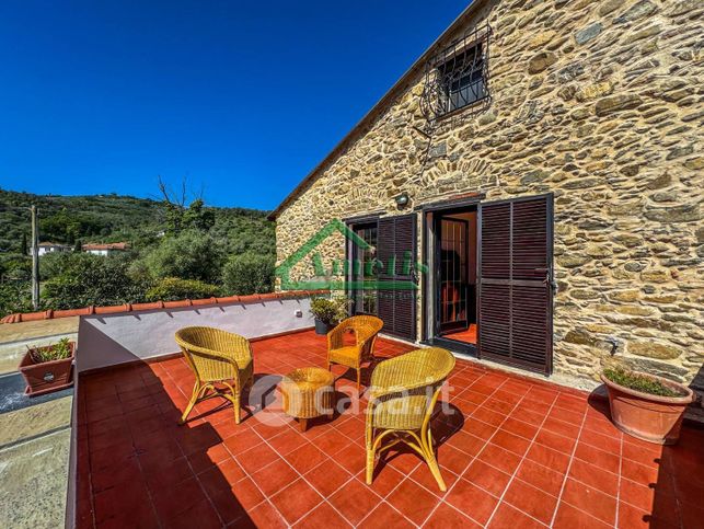 Appartamento in residenziale in Via Dolcedo
