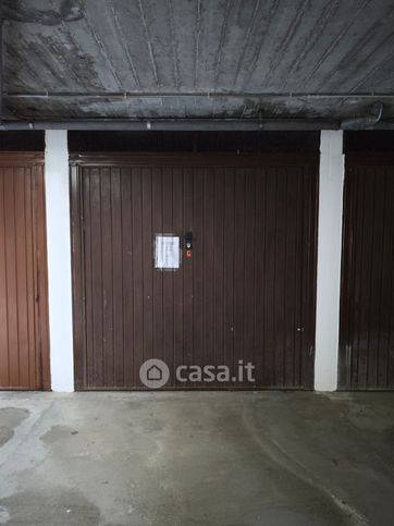 Box/posto auto in residenziale in Corso Giuseppe Rigola 53