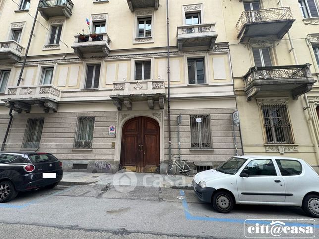 Appartamento in residenziale in Via Riccardo Sineo 3