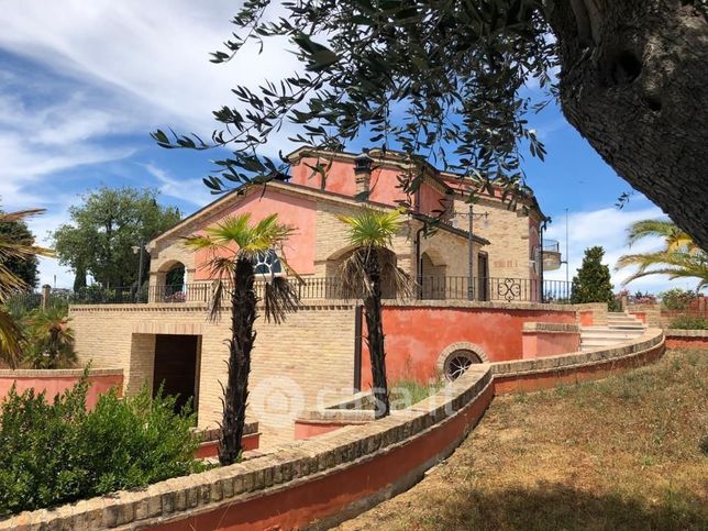 Villa in residenziale in Via Passarini