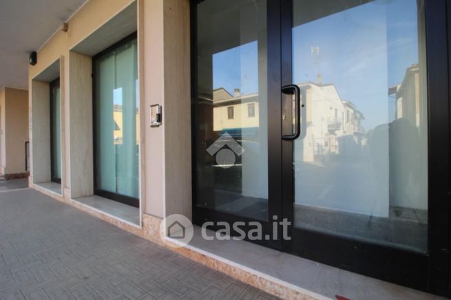 Appartamento in residenziale in Via Unione Europea 22