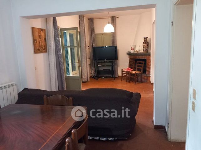 Villa in residenziale in Lungomare di Levante
