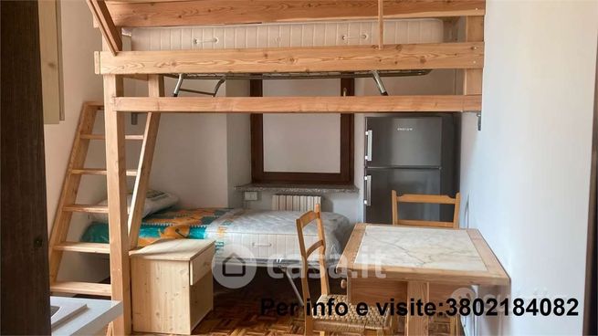 Appartamento in residenziale in Via Benacense 60