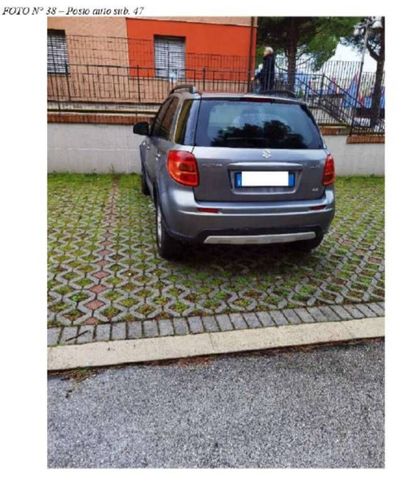 Box/posto auto in residenziale in Viale della Repubblica