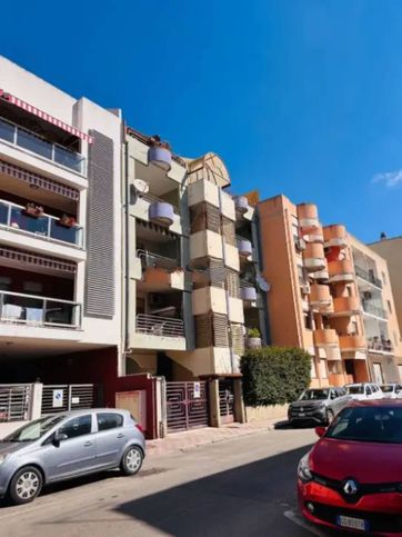 Appartamento in residenziale in Via Montevecchio