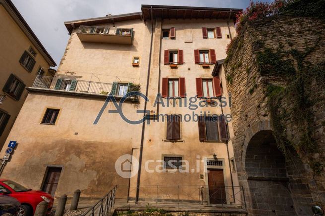 Appartamento in residenziale in Via Solata