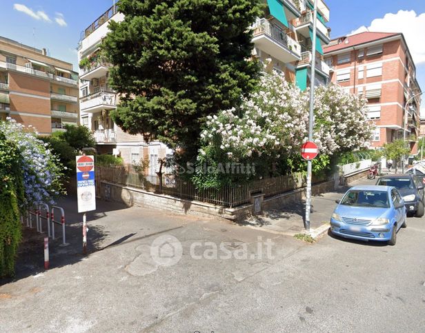 Garage/posto auto in residenziale in Via Adolfo Gandiglio 117