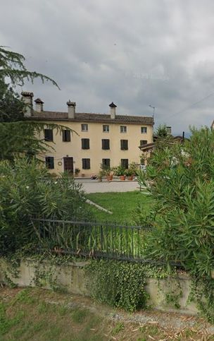 Villa in residenziale in Via Menegoni 38