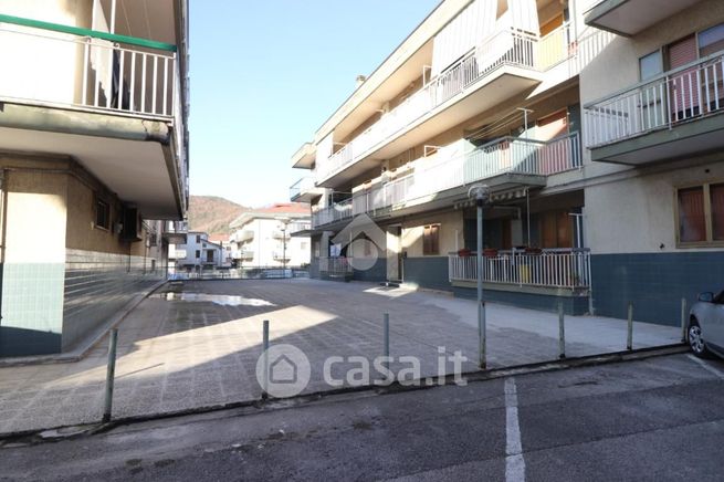 Garage/posto auto in residenziale in Via del Centenario 210