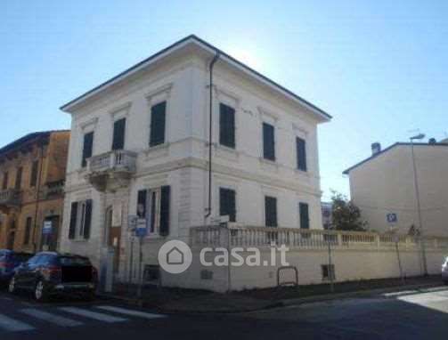 Villa in residenziale in Via Giuseppe Verdi 43