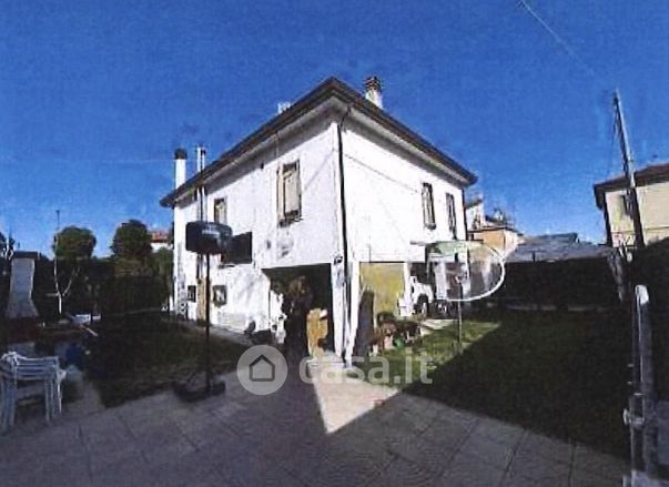 Casa indipendente in residenziale in Via Ivancich 24
