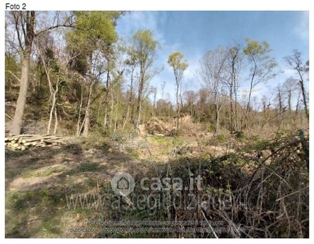 Terreno agricolo in commerciale in 