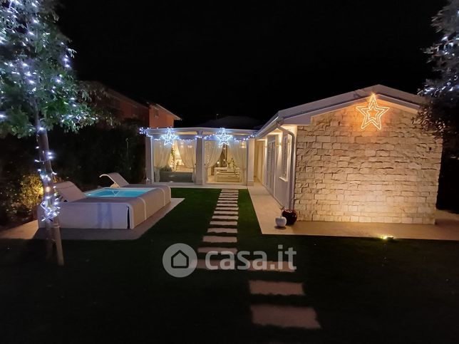 Casa indipendente in residenziale in Via Carlo Pisacane 93
