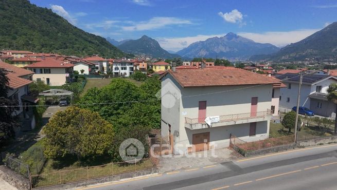 Terreno edificabile in residenziale in Via Fratelli Kennedy 149