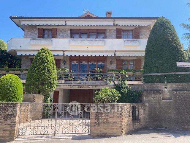 Villa in residenziale in Strada Comunale-Vallone
