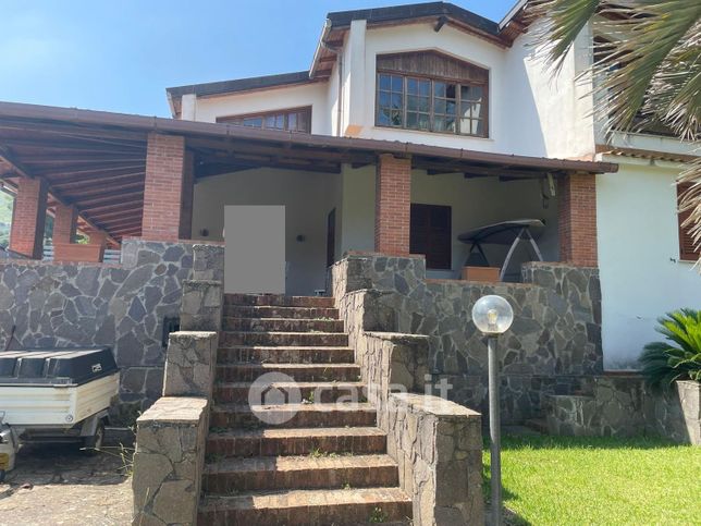 Villa in residenziale in Via Torretta