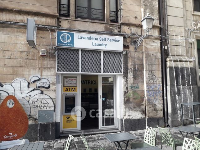 Negozio/locale commerciale in commerciale in Via Santa Maria della Lettera