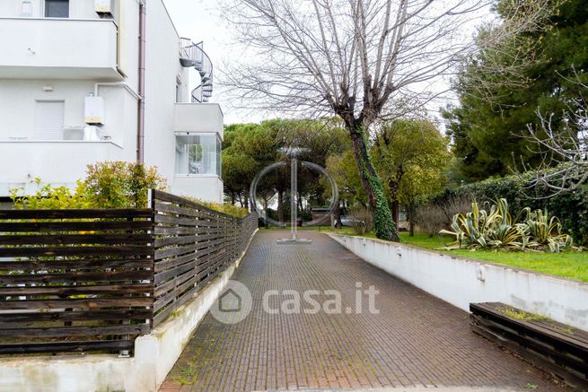 Appartamento in residenziale in Via Russo Frattasi Alberto