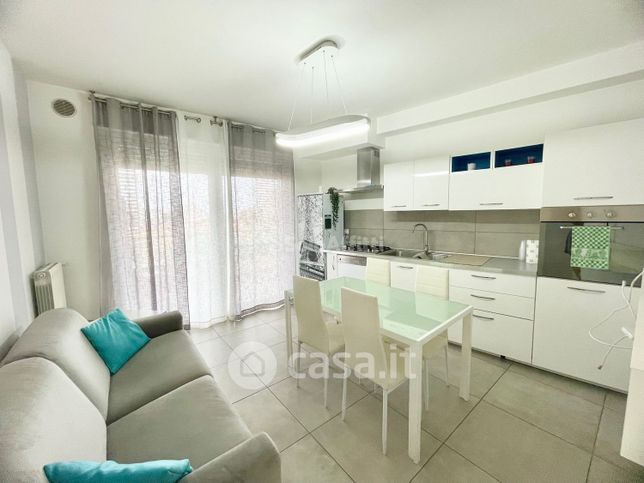 Appartamento in residenziale in Via Mimmo Conenna 52