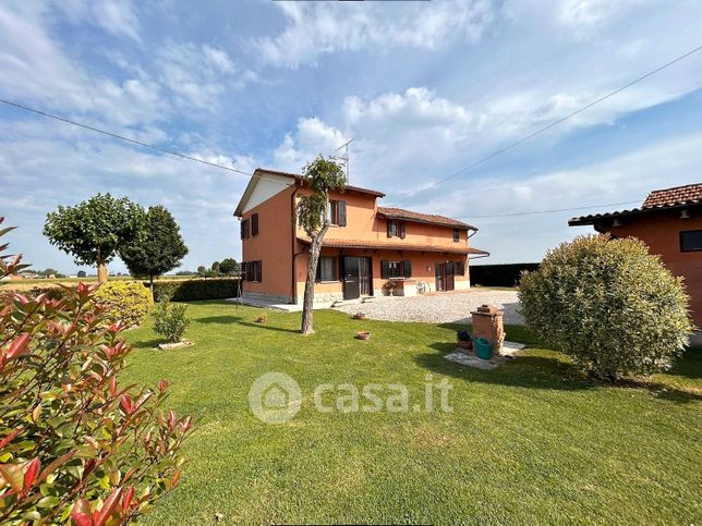 Casa indipendente in residenziale in Via Lumachina