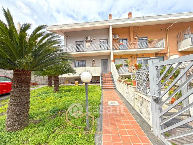 Villetta a schiera in residenziale in Via Aldo Moro