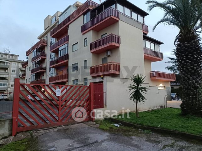 Box/posto auto in residenziale in Via Tenente Cataldo 74