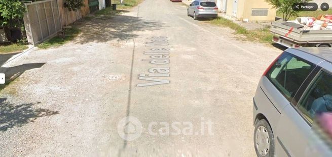 Box/posto auto in residenziale in Via delle Viole