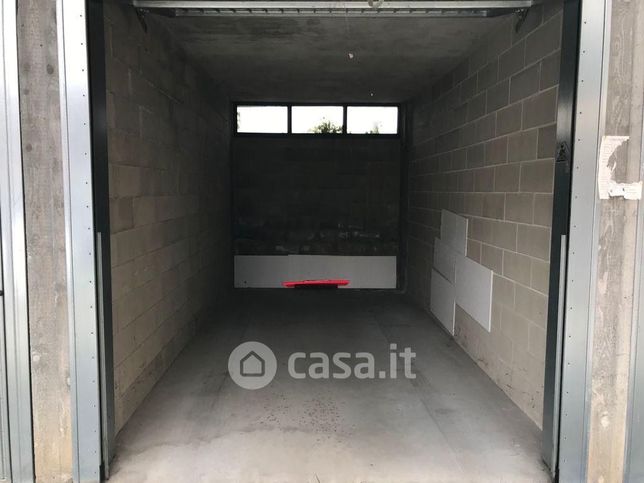 Box/posto auto in residenziale in Via Rivalta 5