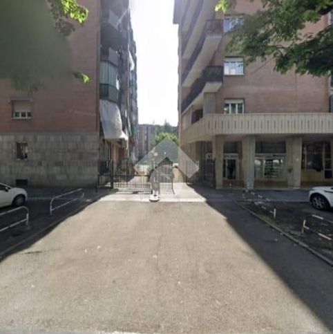 Box/posto auto in residenziale in Via Giuseppe Rigola 1